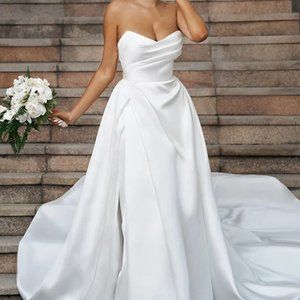 Modern A-Line/Princess Satin Sweetheart Sleeveless Sweep/Brush Train Gown